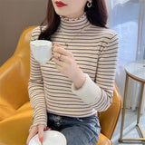 Cotton 2025 Spring And Autumn Korean Version Of The Round-Necked Women's Shirt Age-Old Doll Shirt Fashion Casual Thin Nine-Sleeved Lace Shirt HZ1208